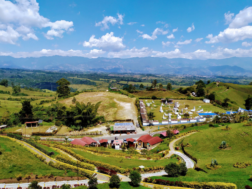 Colombia por libre en 18 días - Blogs de Colombia - Eje Cafetero: Armenia, Circasia, Filandia y Salento (17)