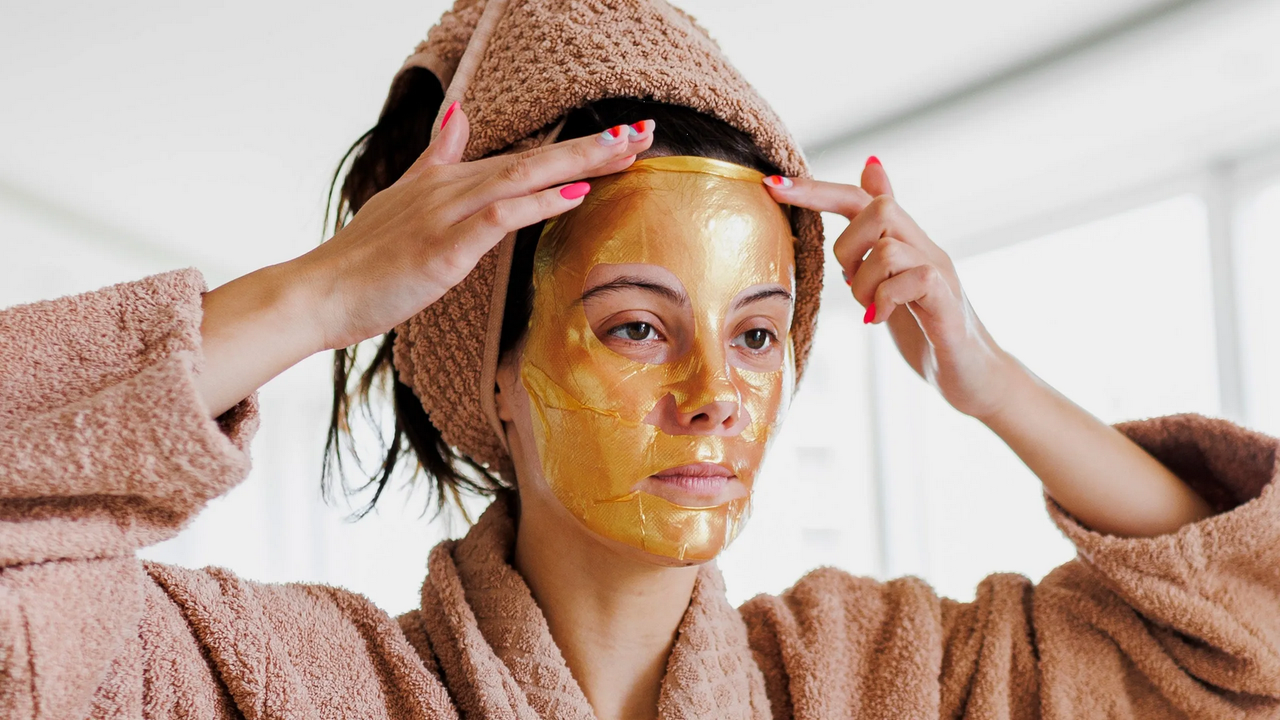 Combate el acné y las impurezas con una mascarilla casera de bicarbonato y miel
