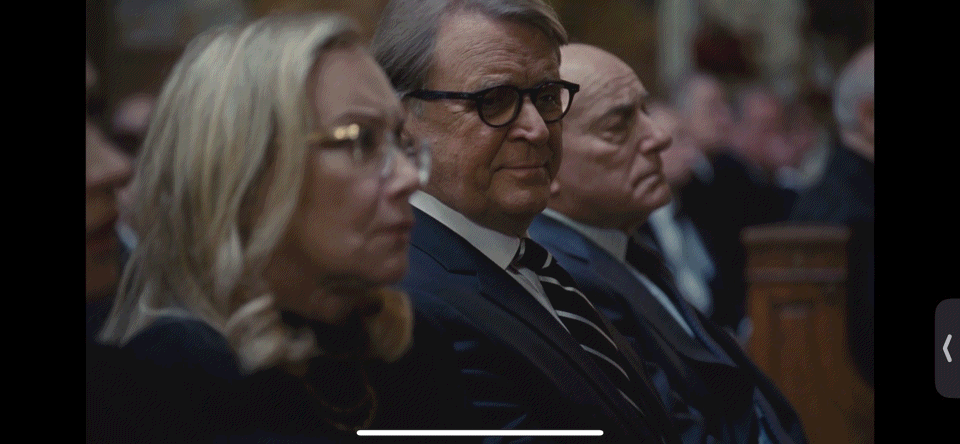 0-E2-D7709-47-E1-4-F31-AC1-B-2-AC8-CCB21-A14.gif
