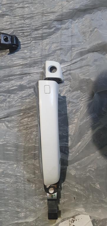 Ручка двери передней левой