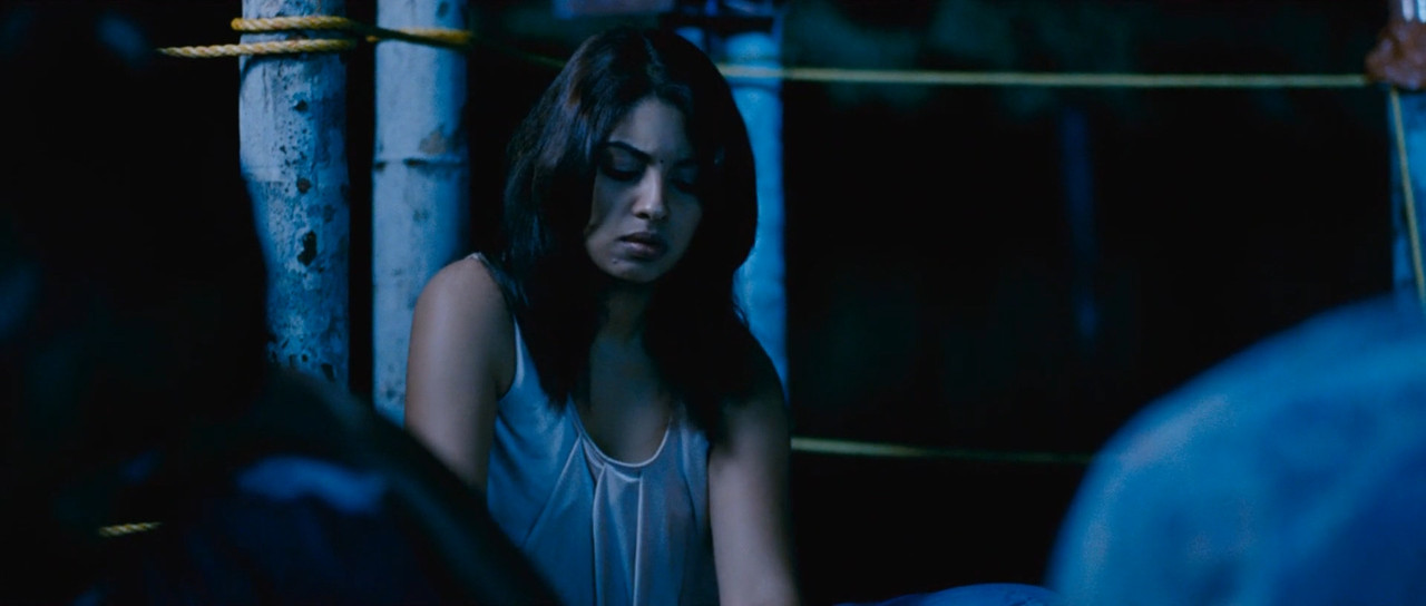 Mayakkam Enna (2011) Tamil - UnTouched True HD 1080p AVC x264 - 6.8GB.00_02_02_27.Still081