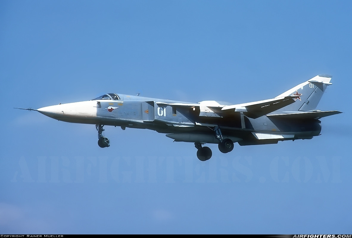 11 ORAP Su-24MR 01 White_0515321 (2)