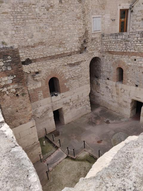 10 días por Eslovenia, Croacia y Bosnia con 3 niños. - Blogs de Europa Oriental - Domingo: Volvemos a croacia a visitar Split (12)