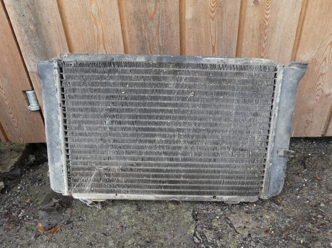 radiator R4 (jaren 80) - radiateur R4 (années 80)