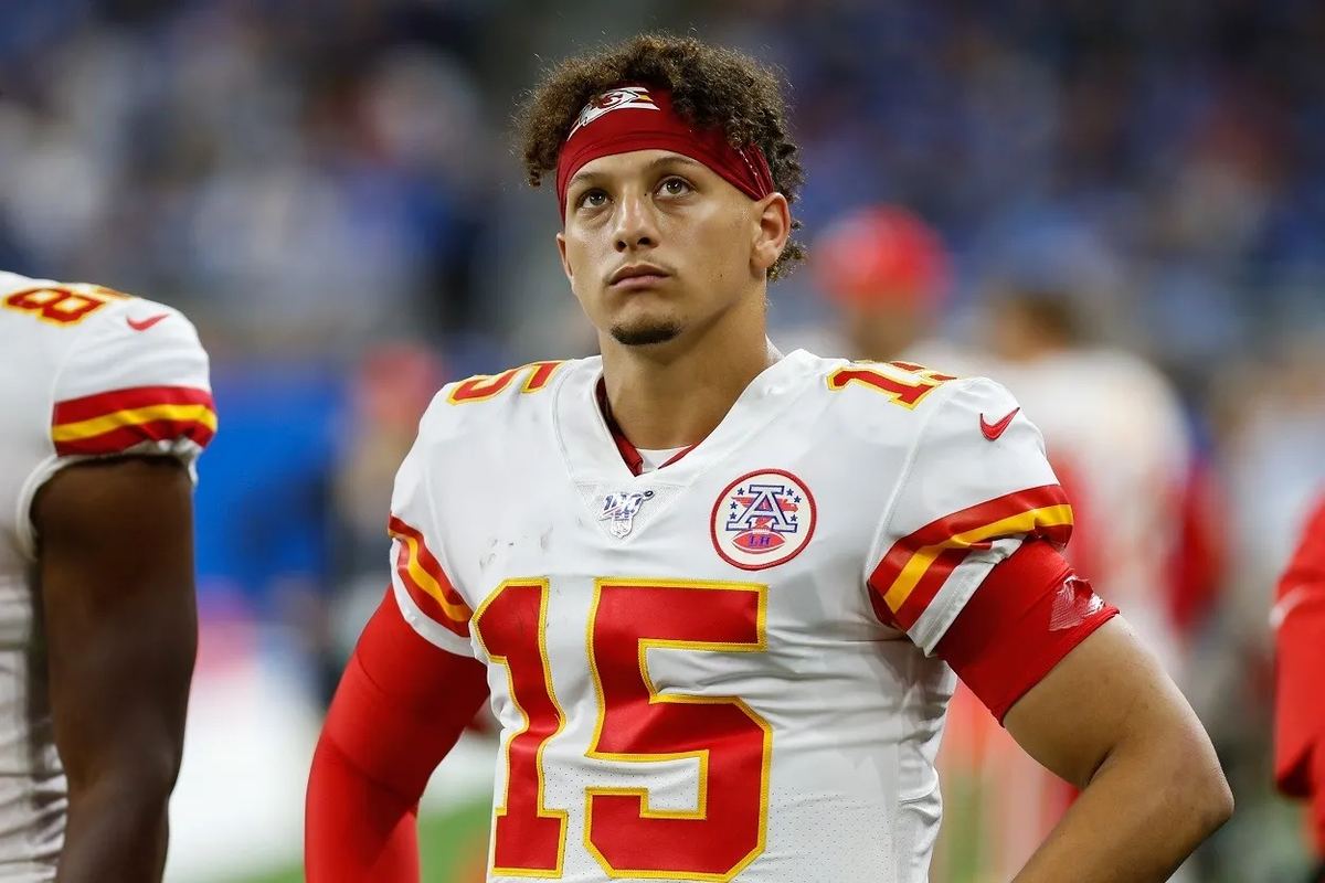 Mahomes a la banca: El QB titular de los Chiefs se perderá el juego vs Chargers