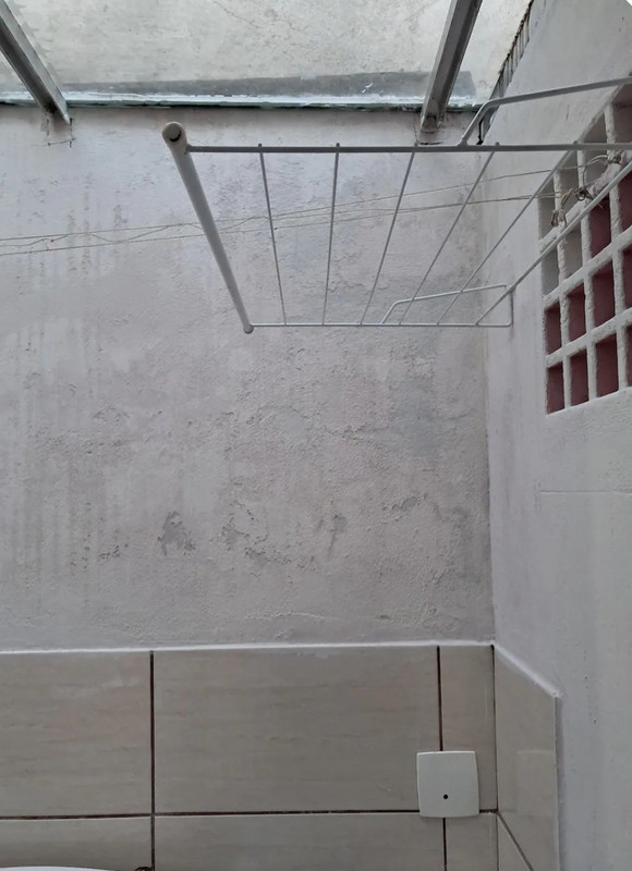 Detalhe do banheiro na kitnet Campinas