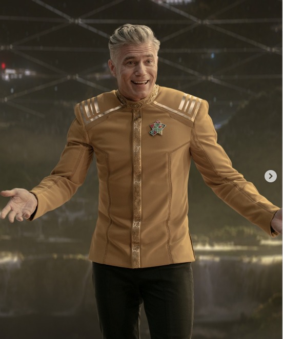 Captain-Christopher-Pike-in-Dress-Uniform-2261.jpg