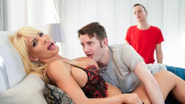 MomLover – Tiffany Rousso – Fill Me Up While My Stepson Watches