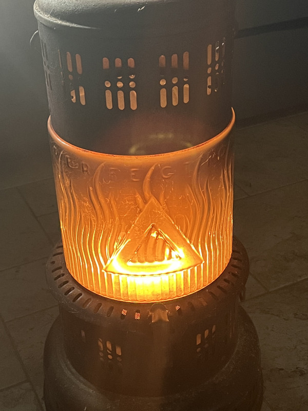 E0CE85CC-3716-4E1C-898D-3B86778AEBF9