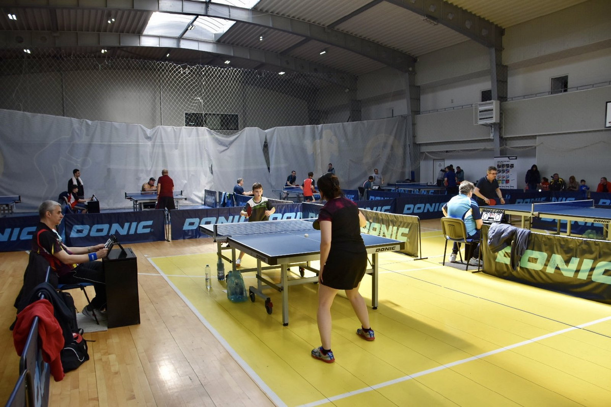 238AFF79-6555-46F4-B104-76CB4EF39B85