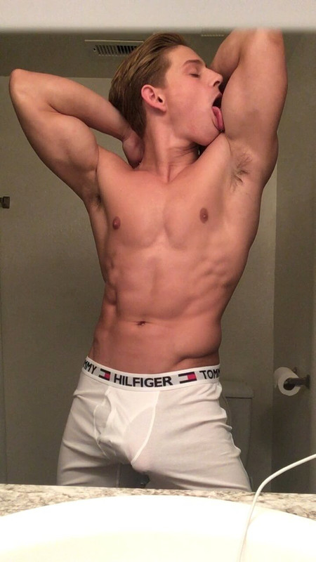 OnlyFans - 26342319-1F1FA882-137F-496C-BC83-AA285E83C4D2.mp4.0003