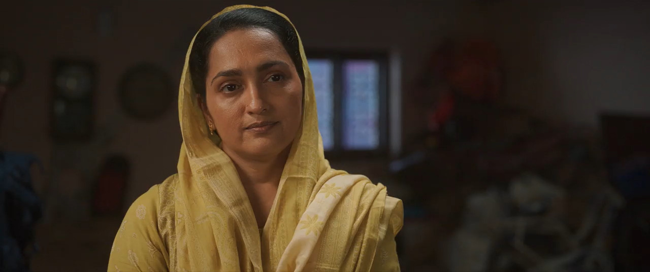 Haal 2025 WebRip [Malayalam] 480p 720p ESub Screenshot