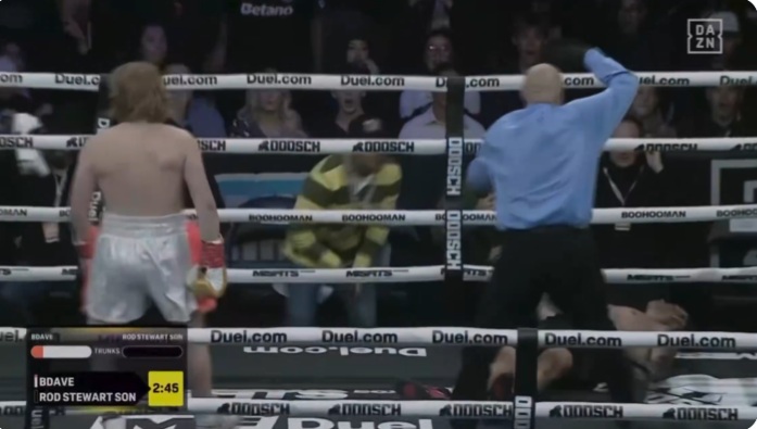 Син на легендарен певец дебютира в бокса! Смазаха го за 15 секунди