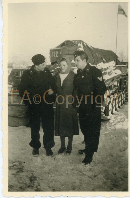 Russland Mädel Ostvölker Girl Frau Panzer Tank F