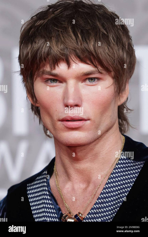 jordan-barrett-poses-for-photographers-upon-arrival-at-the-brit-awards-2023-in-london-saturday-feb-1