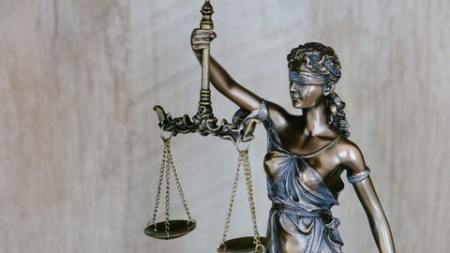 Employment Law: Apply Your Legal Acumen Employment Law: Apply Your Legal Acumen