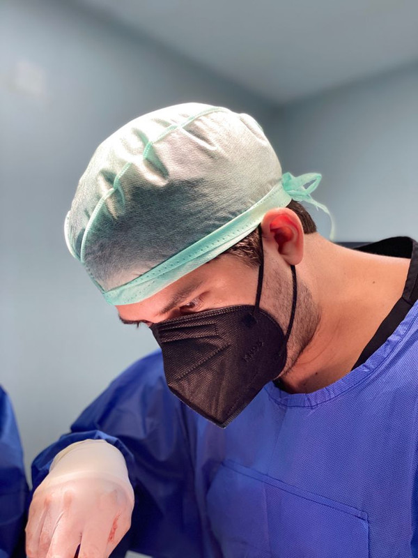 Dr. Tomás Esteban Pacheco Pérez, especialista en rejuvenecimiento facial