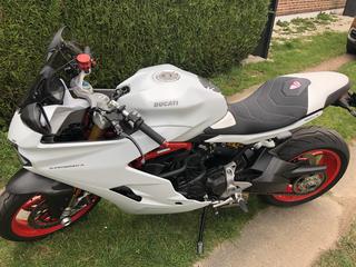 6C03A21F-A74B-4676-BD71-1D922E289AE0