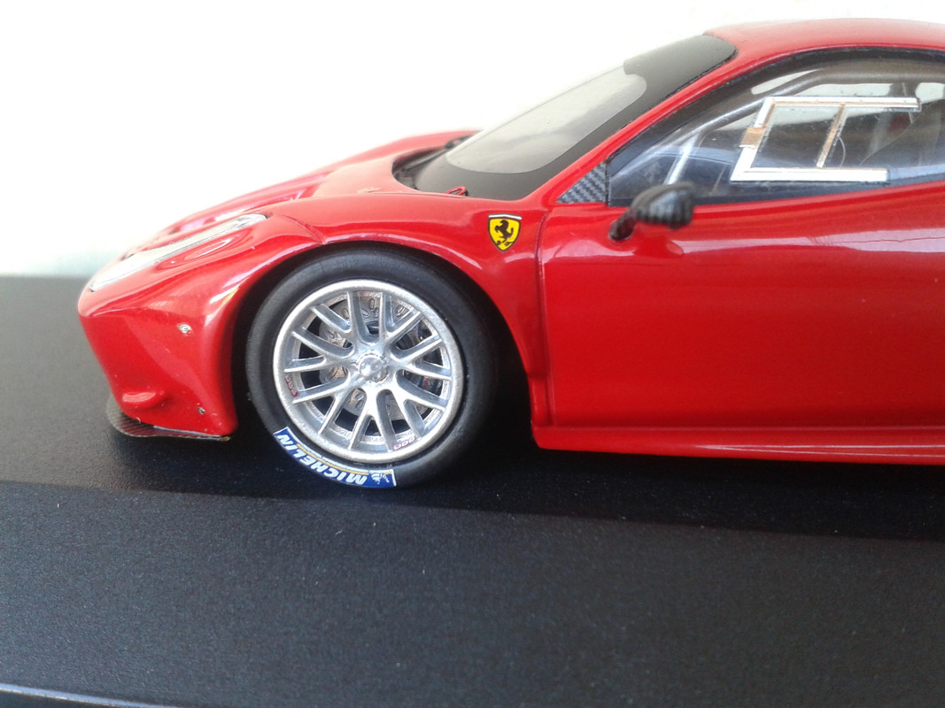 2011 Ferrari 458 Italia GT2 Street (Hot Wheels Elite) (16)