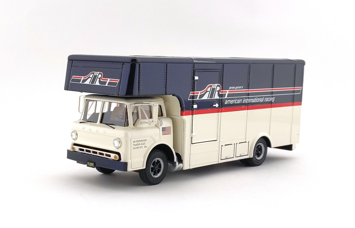 Ford Race Car Transporter 1969 AIR Racing Team Exoto EXO00008 (1)