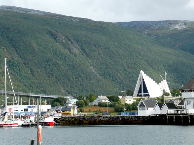 DÍA 3 – Vuelo BERGEN-TROMSØ y visita de TROMSØ - 12 días por Noruega: Bergen - Tromsø - Islas Lofoten - Oslo (14)