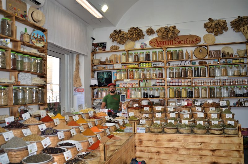 SIRACUSA-26-4-2019 - Italia y sus pueblos-2018/2019/2023 (80)