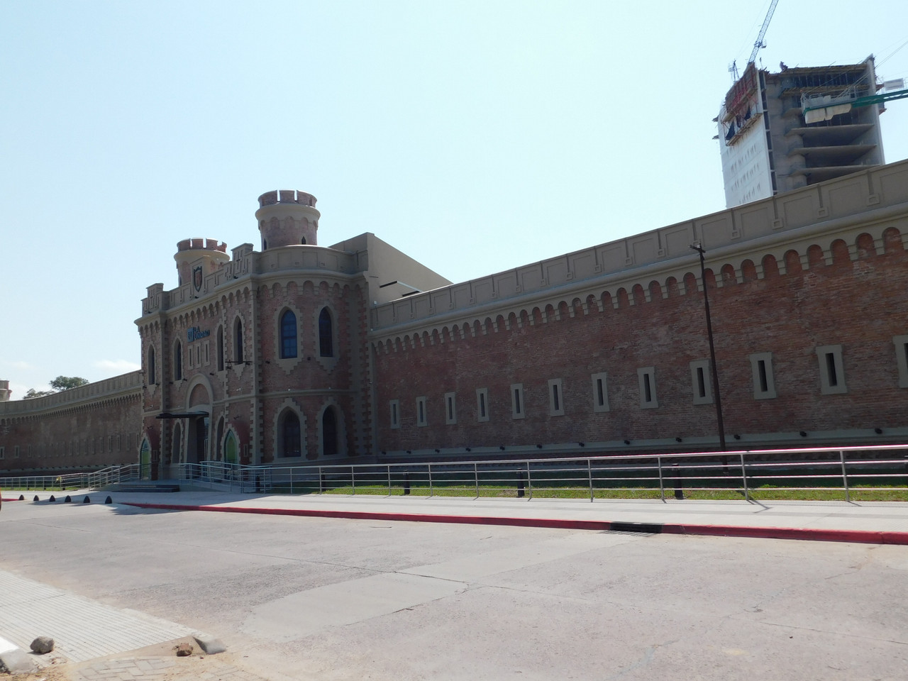 In a city like this, it's hard not to love art [Esp/Eng].