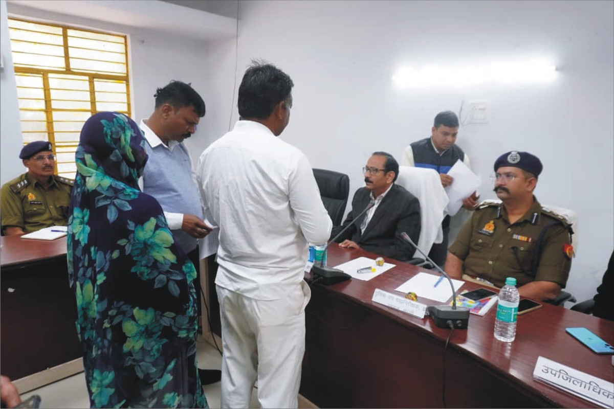 सम्पूर्ण समाधान दिवस-गरौठा तहसील जनपद झाँसी