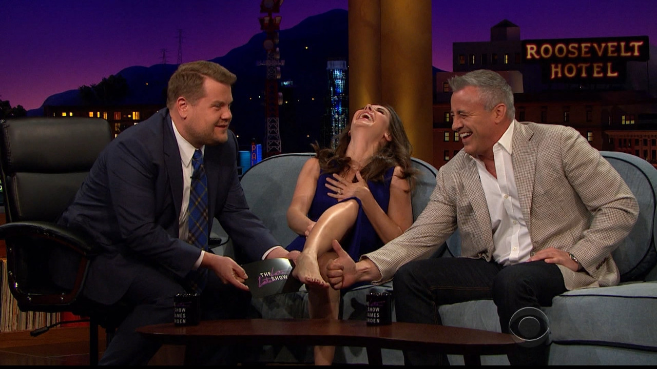 Alison-_Brie-_Feet-3177786