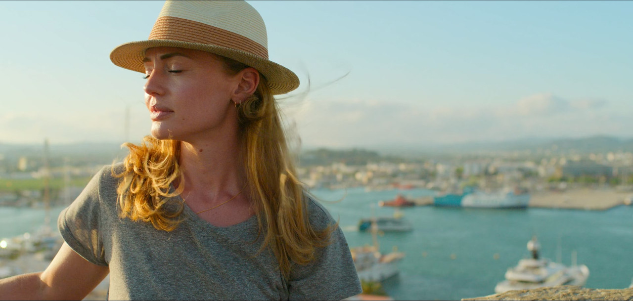 White Lines (2020) S01E01 Episode 1 (1080p NF Webrip x265 10bit EAC3 5.1 - HxD) [TAoE].mkv_20200530_