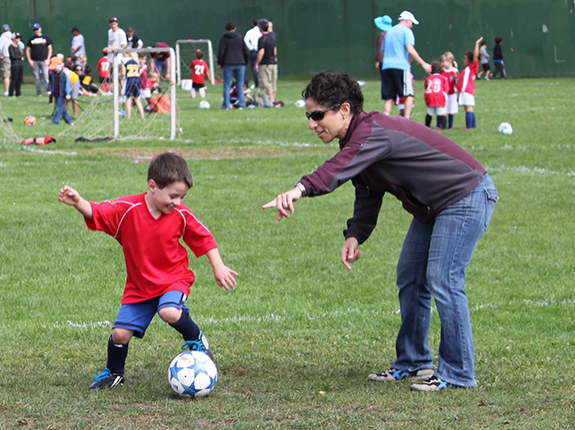 https://i.postimg.cc/43btSNdW/10tips-First-Time-Sports-Parent.png