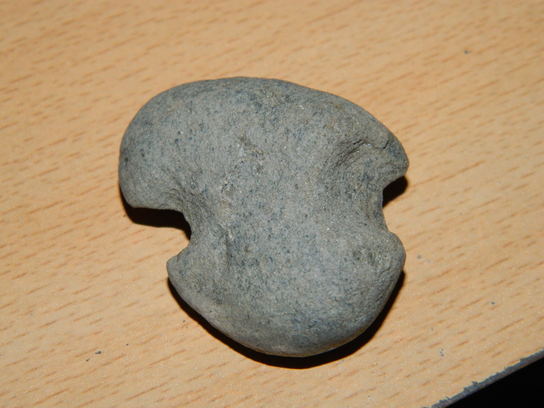 reikäkivi 014