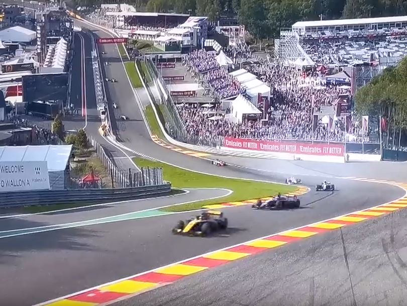 2, car 20 (alesi) has lost control and is pointing to the right 