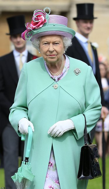 queen-aged-90-2016.jpg