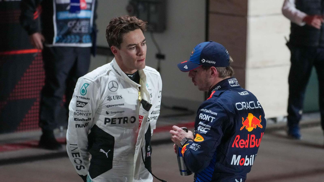 george-russell-max-verstappen-talk-qatar-planetf1.jpg