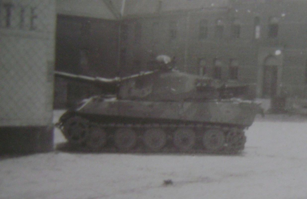 Königstiger TIGER II Beute an B-49, Knallhütte K