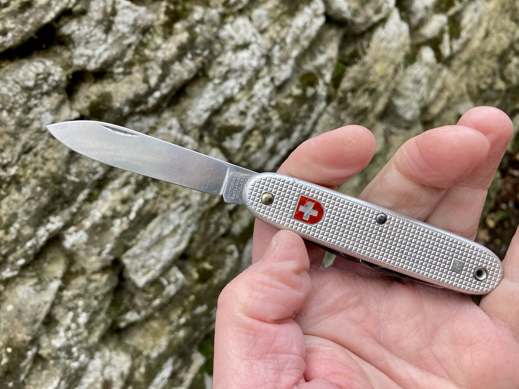 E4EB6B7C-9DDA-4133-A104-29A22F5FF575