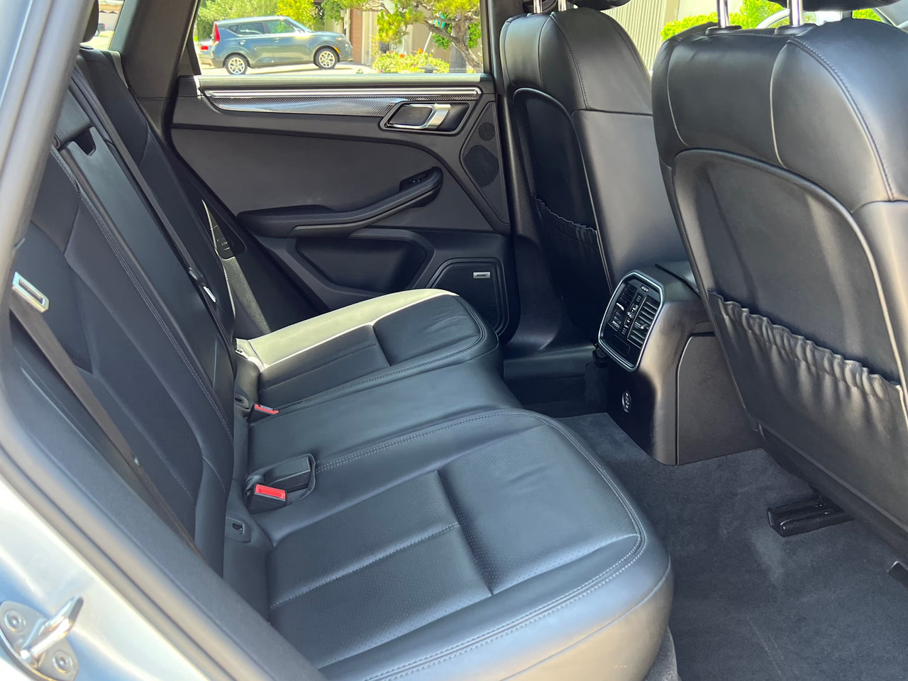 Vehicle thumbnail 17