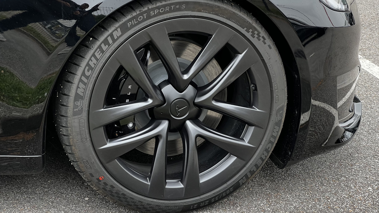 Tesla Model S Long Range 2023-2