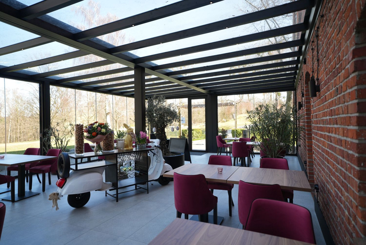 Realizacja ogrodu zimowego dla restauracji 23