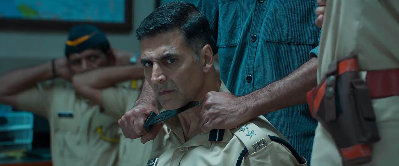 Sooryavanshi 2021 WebRip [Hindi] 480p, 720p ESub Screenshot
