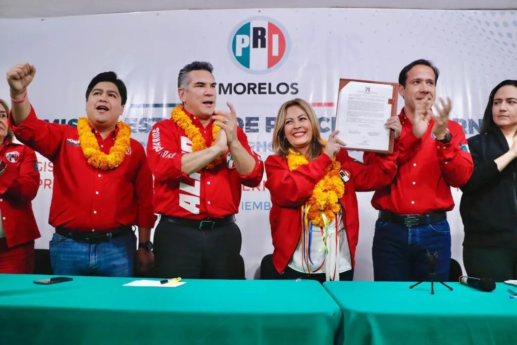 Lucy Meza se registra como precandidata del PRI a la gubernatura de Morelos