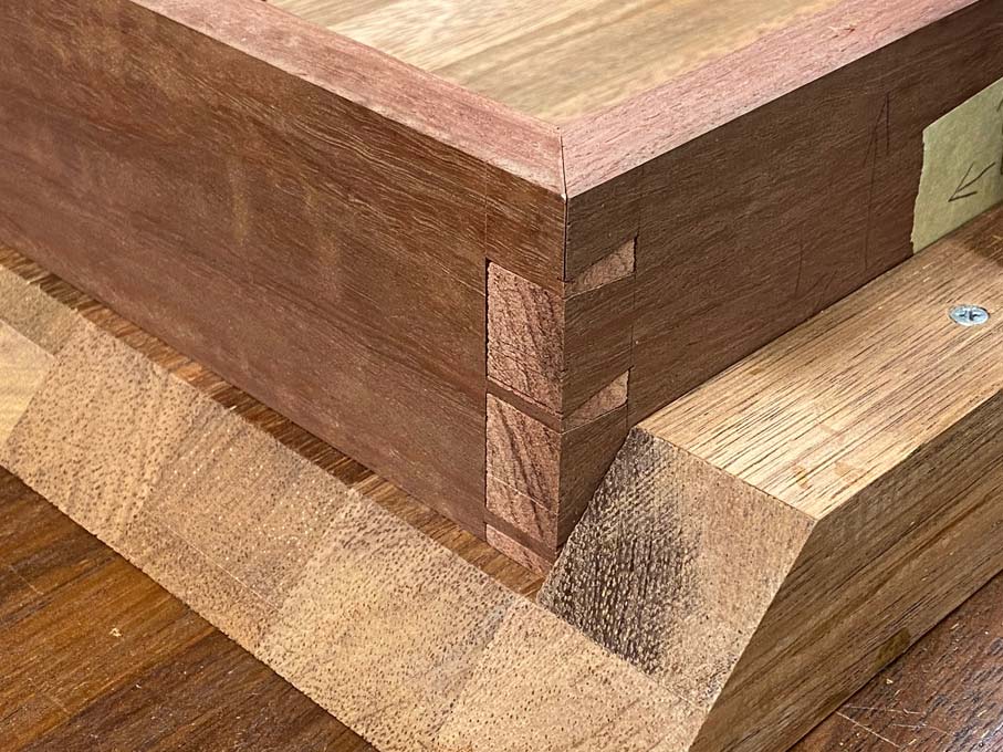 A fixture for mitred through dovetails (with a story). UK