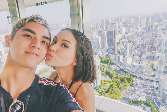 Al dan Alyssa saat liburan bersama.