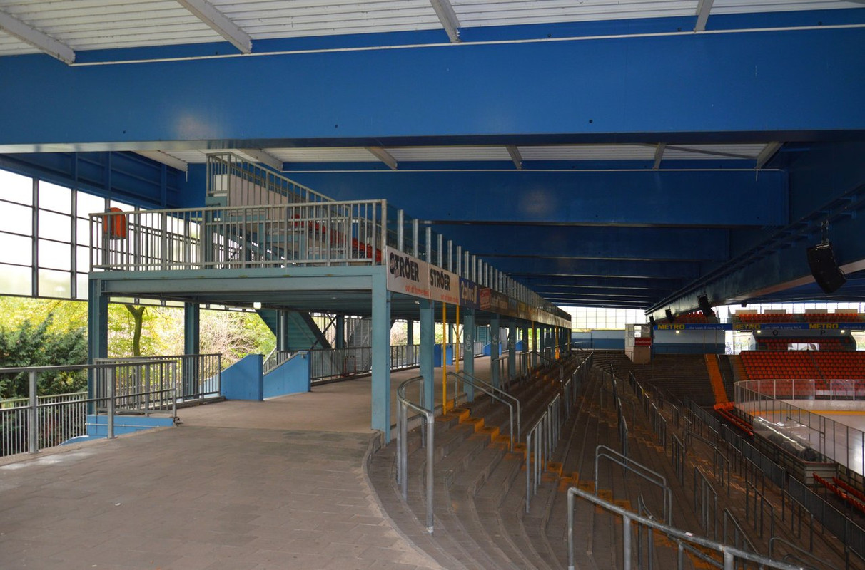 2017-10-31-Eisstadion-Brehmstra-e-D-sseldorf-98-Shift-N.jpg