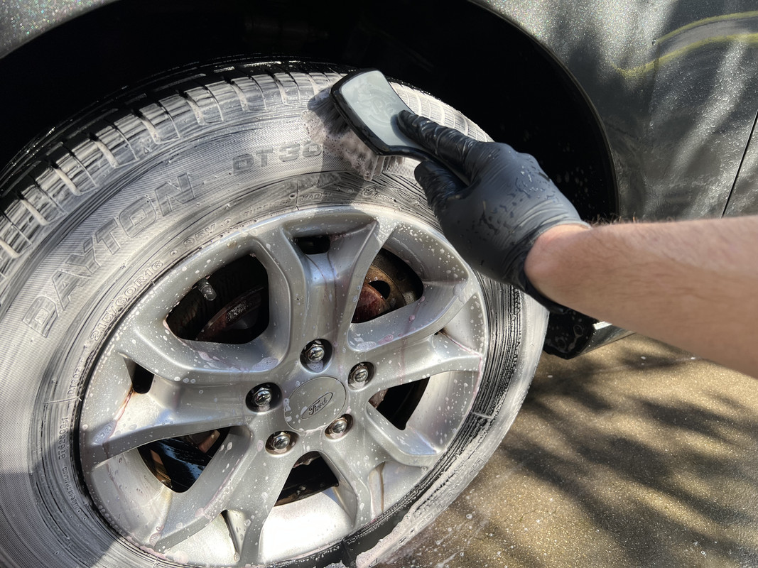 Tires 101 - Tire Blooming or Why Tires Turn Brown. - Auto Repair Shop Blog