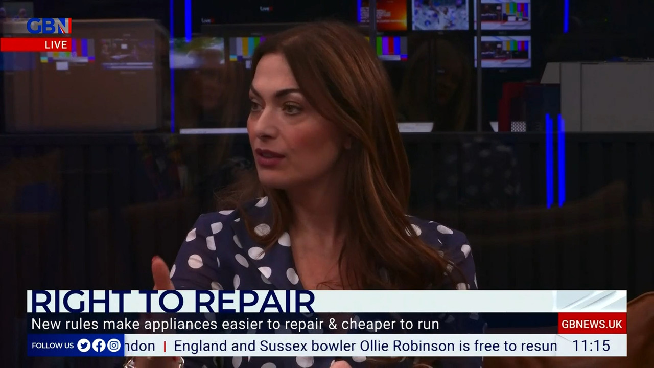 07.03 - 10.00.00 - Saturday Live. Opinion, news and a bit of fun on S..._001.ts_snapshot_19.23.142