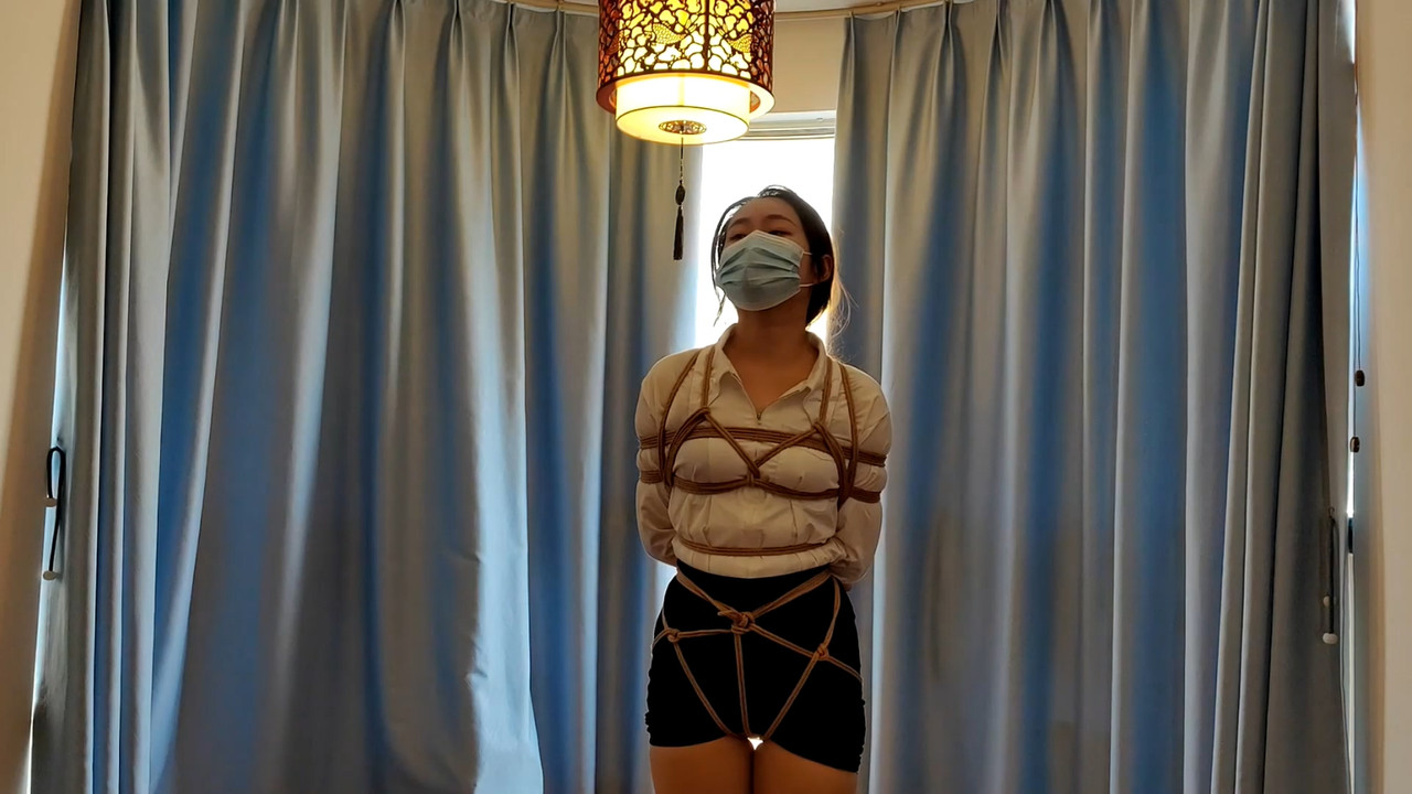 一绳所爱 小花影麻绳KB拘束袋紧束.mp4_20230110_130341.605
