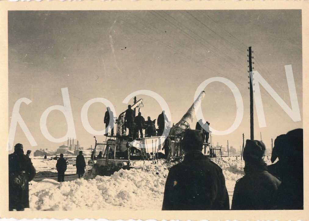 Foto WKII - schweres Eisenbahn Geschütz in Russland im Einsatz 1941.