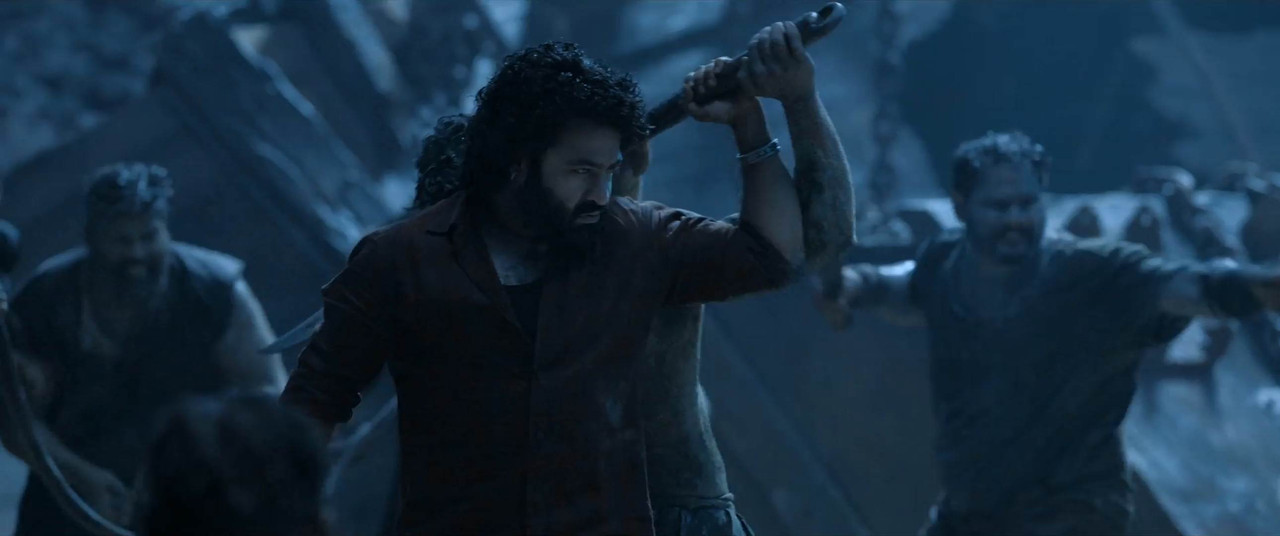 Devara: Part 1 2024 WebRip [Hindi + Tamil + Telugu + Malayalam + Kannada] 1080p 480p 720p ESub Screenshot